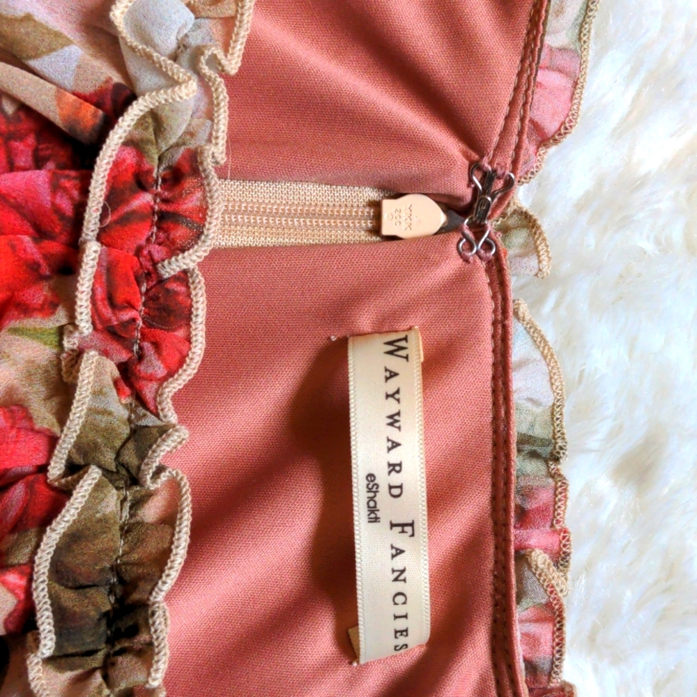 Dress - Picture 4 of 7